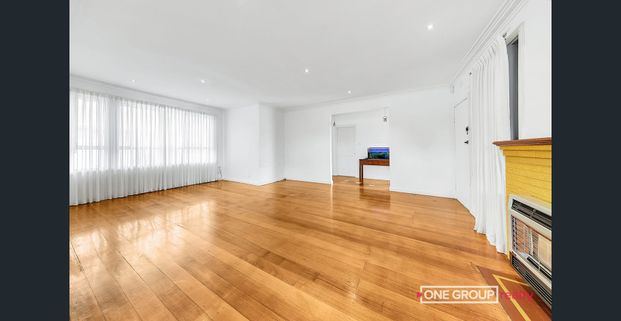 Spacious Family Home in Prime Lalor Location - Photo 1