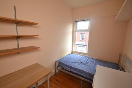 5 bedroom terraced house to rent - Photo 4