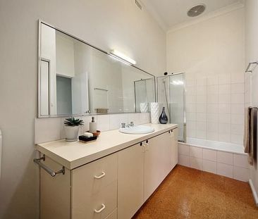 18 Robinson Street, Prahran - Photo 2