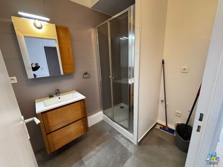 Location Appartement 2 pièces 46m² COURBEVOIE 92400 - Photo 4