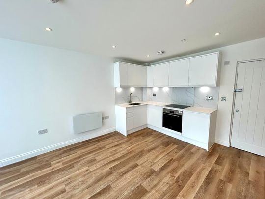 Power Close, Guildford, GU1 - Photo 1