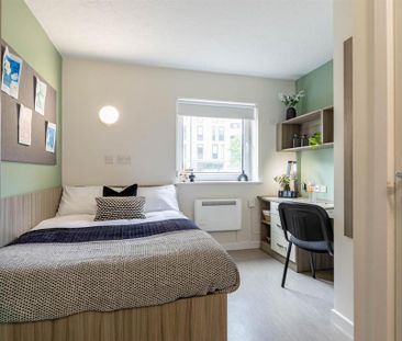 1 bedroom in a flat share to rent - Photo 6