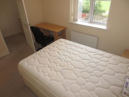 2 bedroom flat to rent - Photo 5