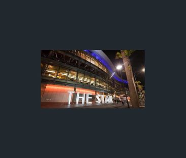 RENOVATED 4 BEDROOM HOUSE IN PYRMONT - Photo 3