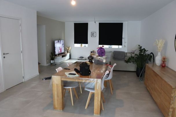 Appartement te huur - Photo 1