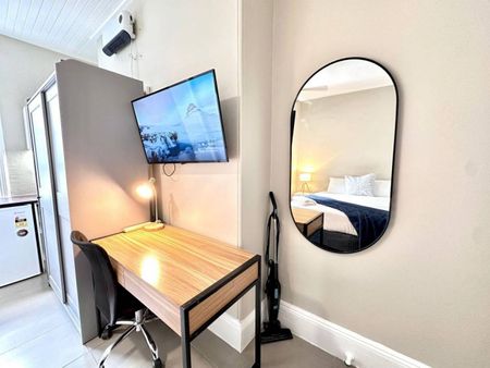 Ensuite Room for Rent in the Heart of Oxford Street - Photo 4