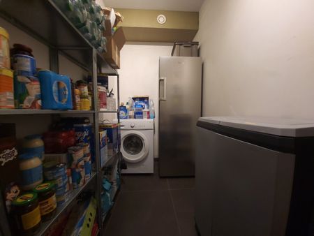 Modern 2-slaapkamerappartement nabij centrum - Photo 2