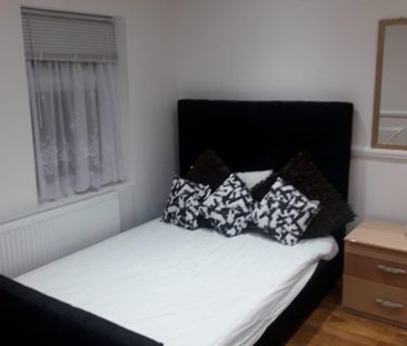 Room in a Shared House, Layfield Crescent, NW4 - Photo 6