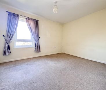 Jephson Close, Eastbourne, BN20 7JJ - Photo 4