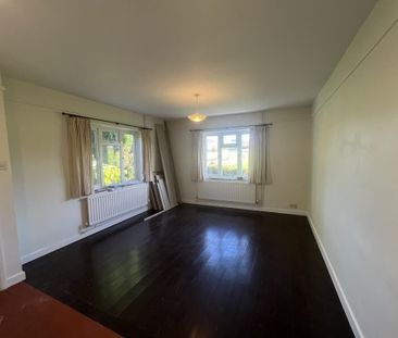 3 bedroom detached bungalow to rent - Photo 2