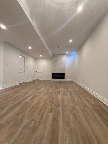 For Lease - 2379 Charles Cornwall Avenue, Oakville, Ontario - Photo 4