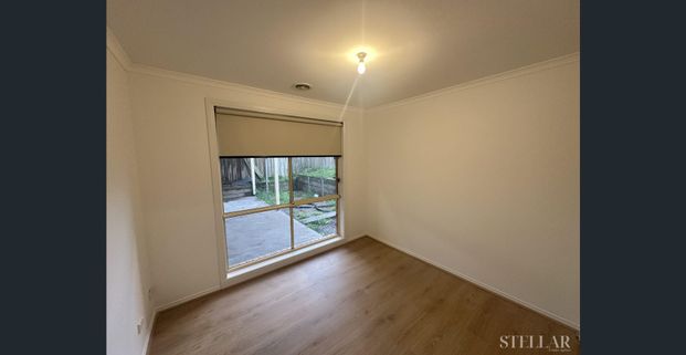 7 Nyarrin Place, Cranbourne West - Photo 1