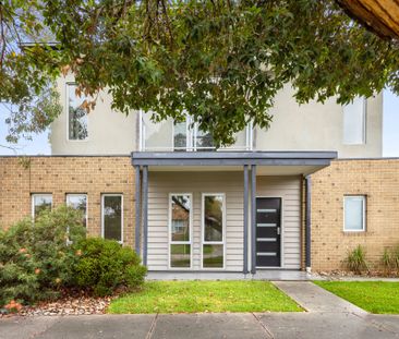 Contemporary Two Story Townhouse - Treelined Street - Photo 6
