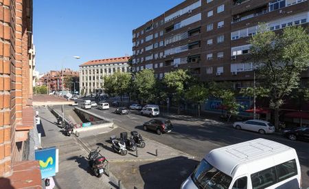 Calle de Palos de la Frontera, Madrid, Community of Madrid 28045 - Photo 2