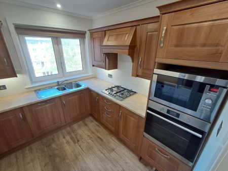 Price £650 pcm - Available Now - Unfurnished - Photo 3