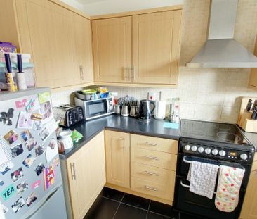 2 bedroom semi-detached house to rent - Photo 3