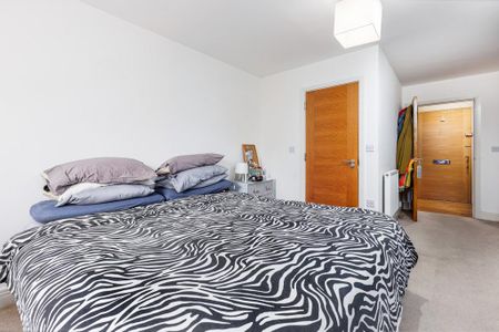 2 bedroom flat to rent - Photo 4