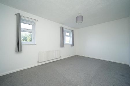2 bedroom maisonette to rent - Photo 3