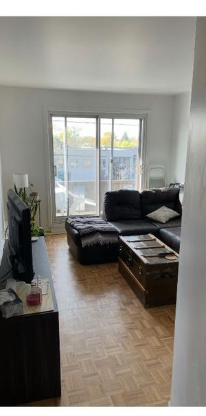 3-1/2 Longueuil (Le Vieux-Longueuil) $ 1 180 - Photo 1