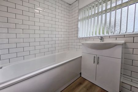 Vanguard Road, SO18 - Photo 5