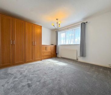 3 bedroom end of terrace house to rent - Photo 2