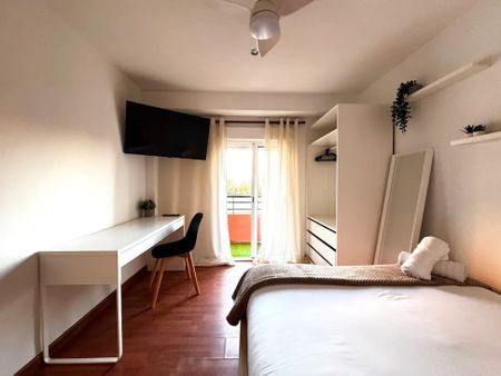 Carrer de la Noguera, Valencia, Valencian Community 46023 - Photo 4