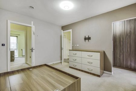 4 Bed Terraced House, Maryatt Avenue, HA2 - Photo 5