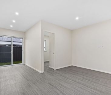 Near new granny flat with high end finishes - Photo 2