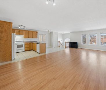 For Lease - 4 Smith Street, Bradford West Gwillimbury, Ontario - Photo 1