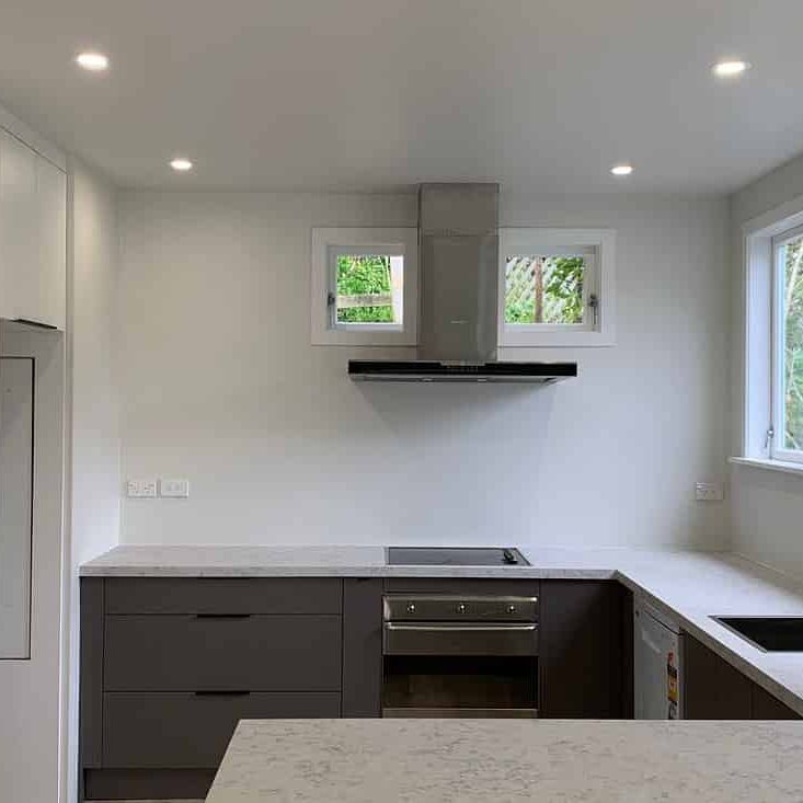 Fully renovated sunny family home - Photo 1