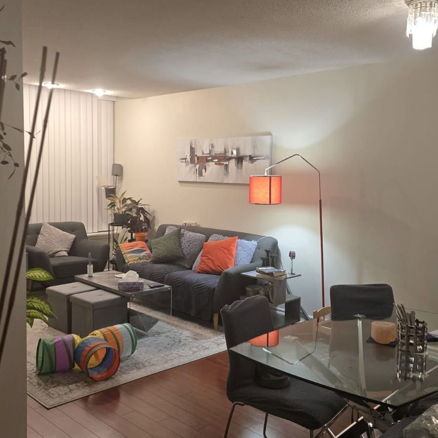 For Lease - 81 Townsgate Drive Unit# 1106, Vaughan, Ontario - Photo 1