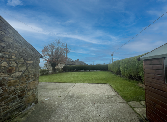 Starch Hall Farmhouse, Gallows Lane - Photo 1