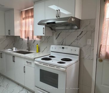 For Lease - 74 glendower Circuit Unit# LOWER, Toronto, Ontario - Photo 2