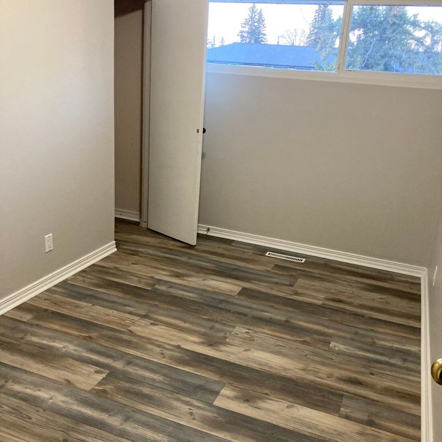 Westpark – 3 Bedroom Town House - Photo 1