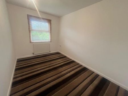 3 bedroom bungalow to rent - Photo 2