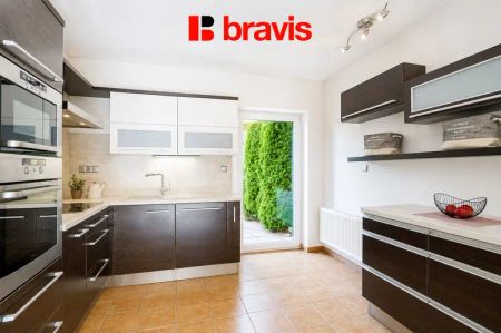 Pronájem bytu 3+kk se zahradou, terasa, 2x parkovací stání, Popůvky - Фото 2