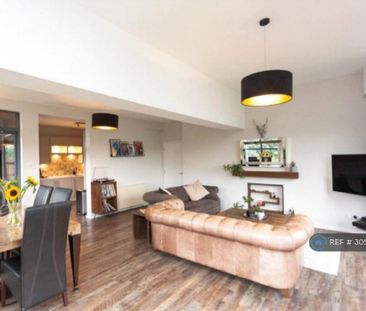 3 bedroom penthouse to rent - Photo 4