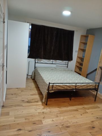 Room in a Shared House, Grenaby Avenue, CR0 - Photo 2