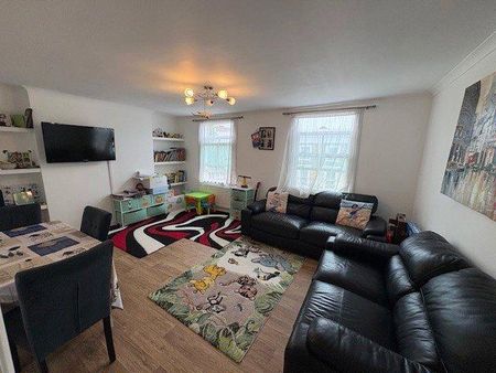 2 bedroom apartment to rent - Photo 5