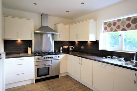 1 bedroom in a house share to rent - Photo 4