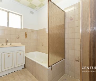 Spacious 3-Bedroom Family Home on Generous 680sqm Block - Photo 2