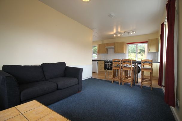 6 Bed Semi-Detached House, Harefield Road, SO17 - Photo 1