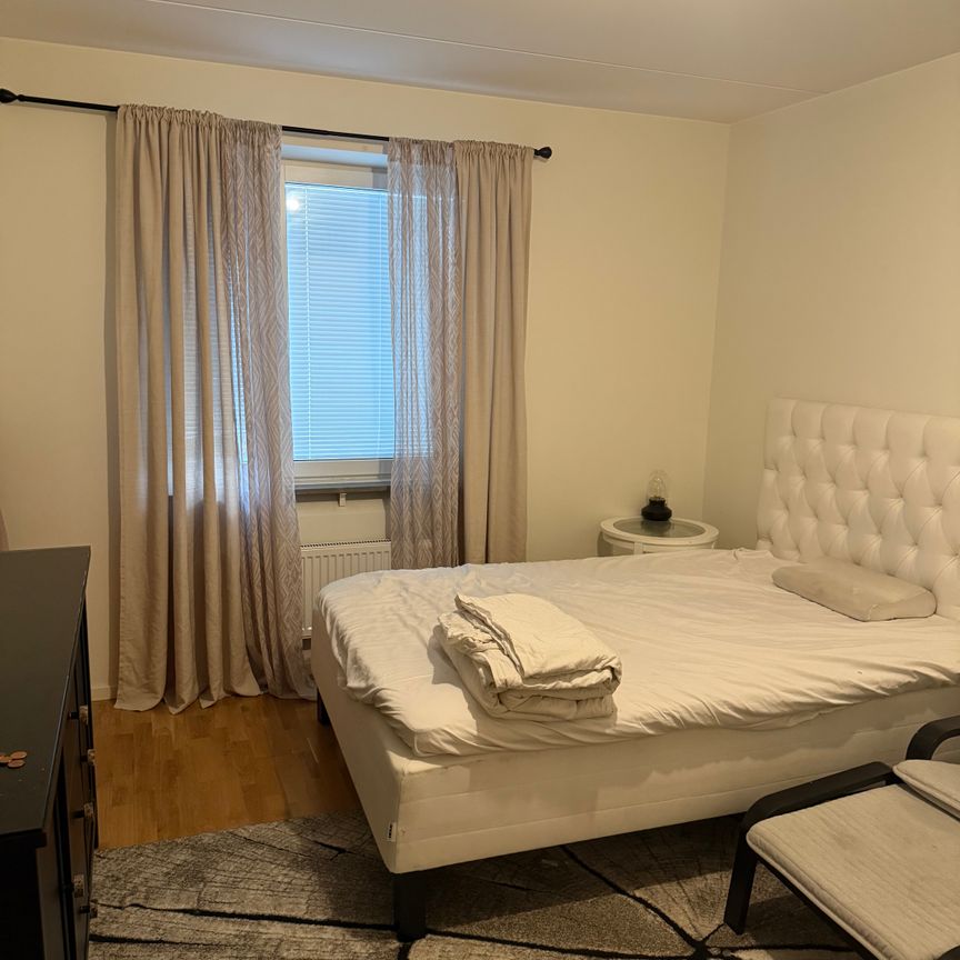 Trondheim, Stockholm - Photo 2