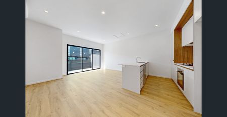 Stylish & Spacious Modern Townhouse! - Photo 4