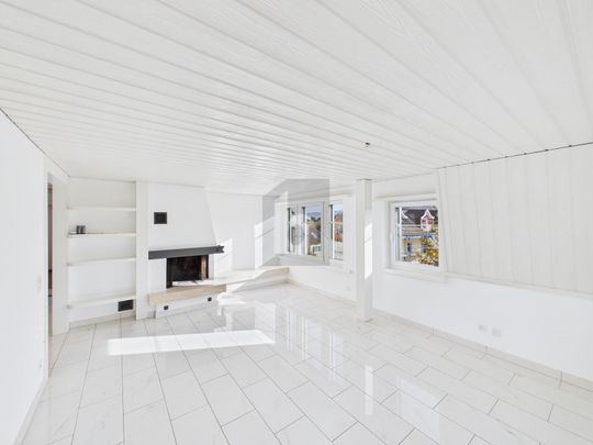 CHARMING, WITH OWN AIR CONDITIONING - Photo 1