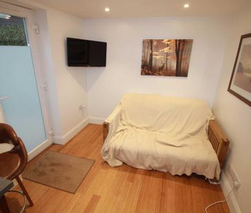 Detached house to rent - Photo 1