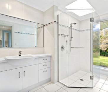 Spacious 5-Bedroom Home in Sought-After East Ballina - Photo 5