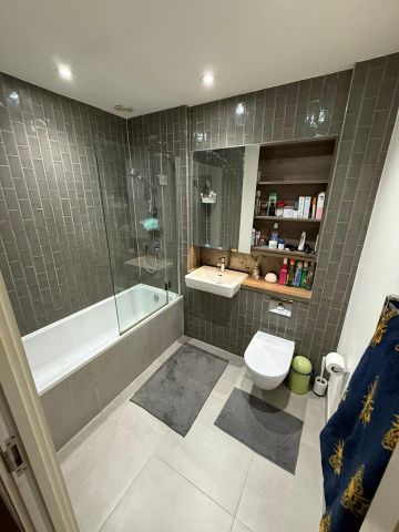 1 Bed Flat, Ottley Drive, SE3 - Photo 5