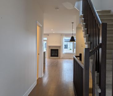 For Lease - 15 Brixton Way, Stittsville - Munster - Richmond, Ontario - Photo 5