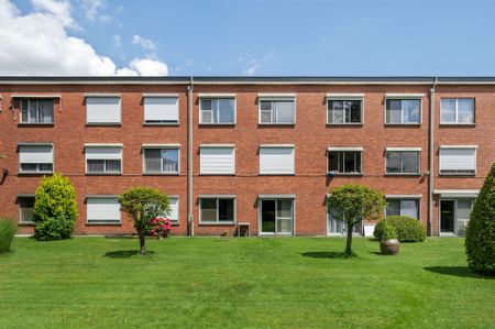 Gelijkvloers appartement (88m²) met 2 slaapkamers, gemeenschappelijke tuin en garagebox gelegen op toplocatie in Lint! - Photo 3